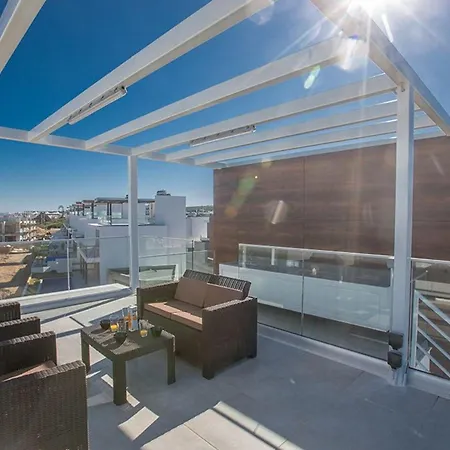 Olive Silver, Brand New, Contemporary 2bdr With Private Pool 普罗塔拉斯