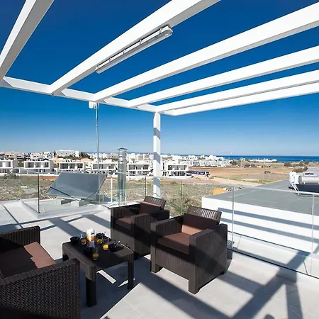 Villa Olive Silver, Brand New, Contemporary 2bdr With Private Pool